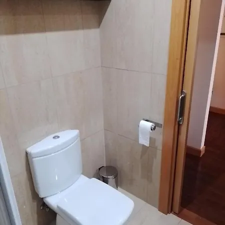 Céntrico, Amplio Y Luminoso Apartamento